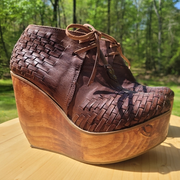 Bed Stu Shoes - BED STU leather booties sz9